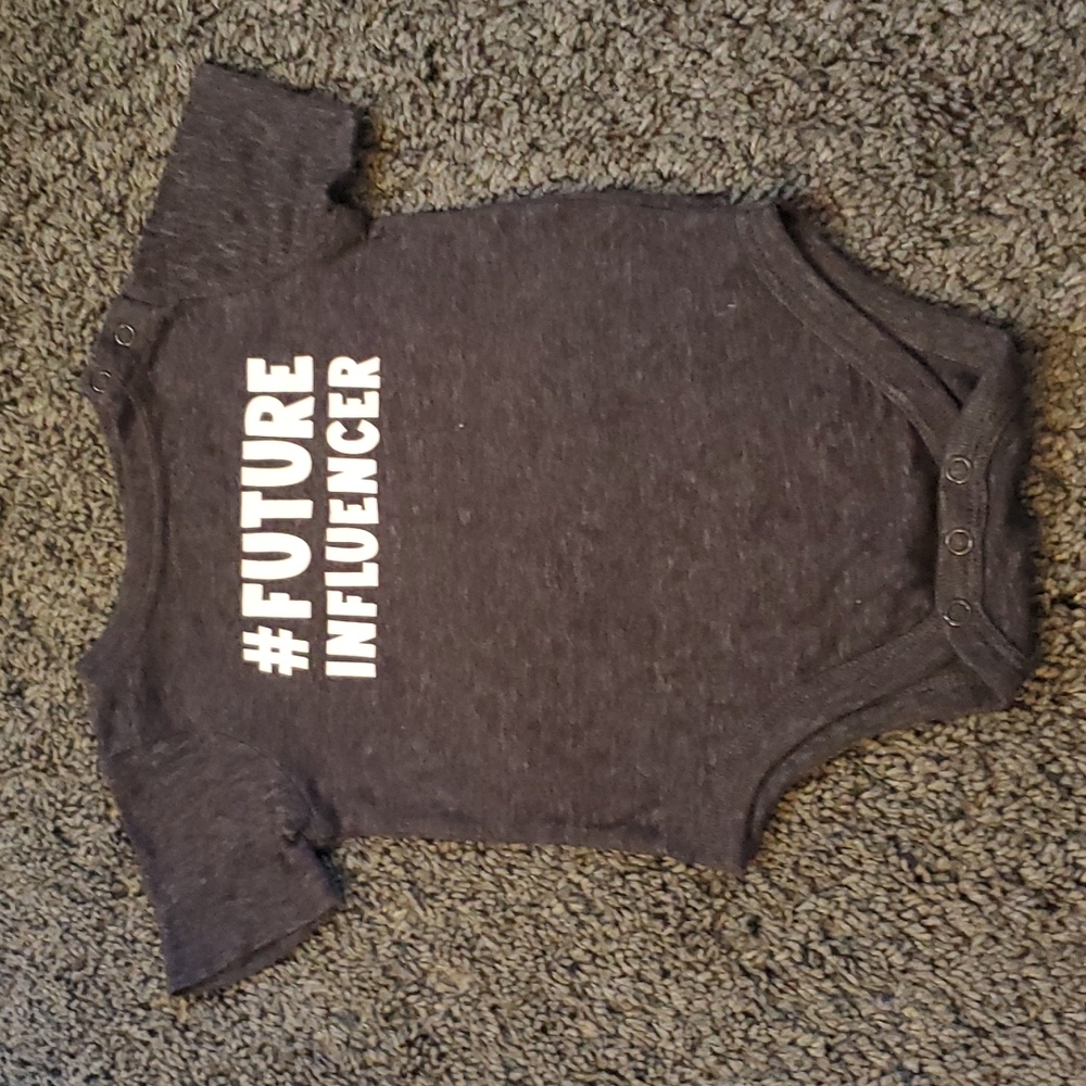 Garanimal Baby Onesie Gray Size 6-9 Months